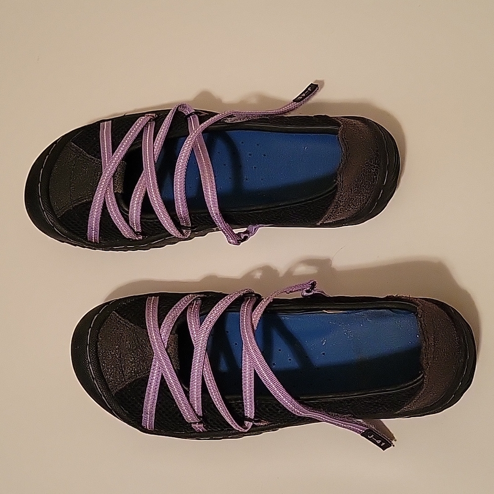 J-41 Jeep Engineered Traction Solo Adventure Shoes. Sz 8